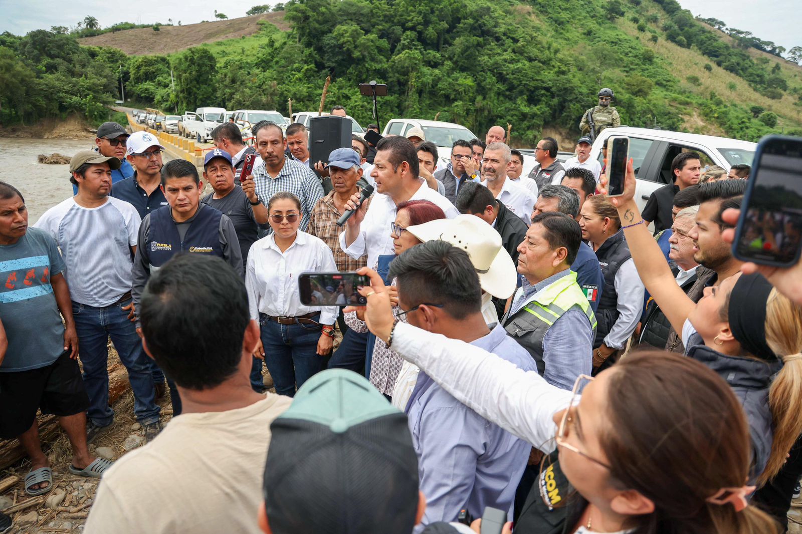 Gobierno federal y estatal, Conagua y Ceaspue trabajan en río Pantepec contra futuras inundaciones