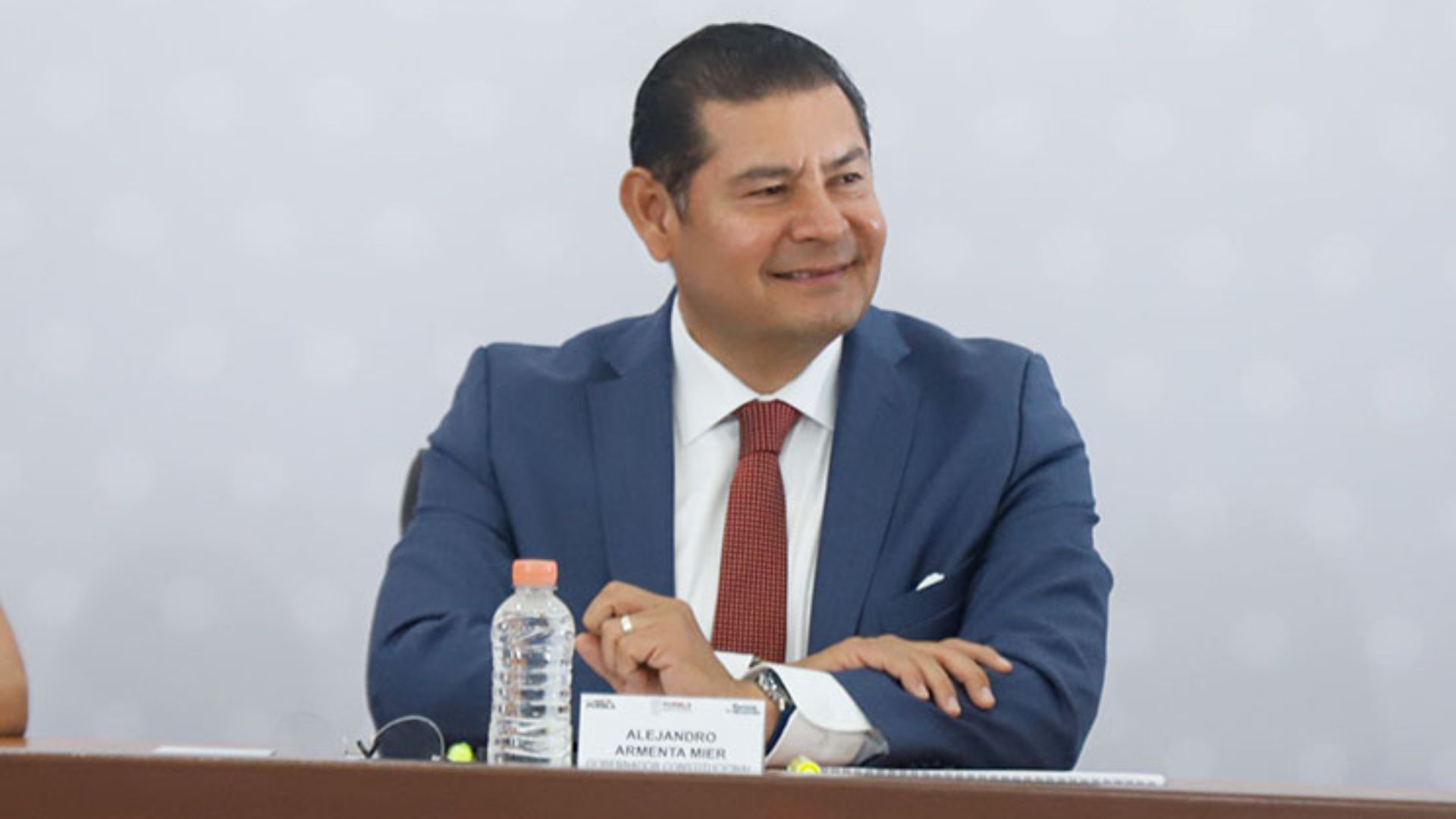 Segob Puebla confirmó que el gobernador Alejandro Armenta salió de viaje a EU