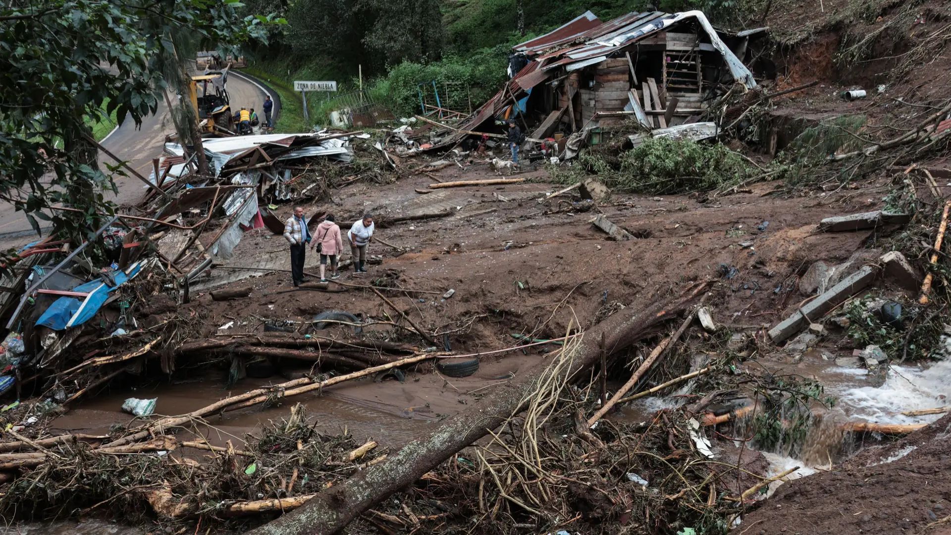 CNPC confirma que ya no hay comunidades aisladas por deslaves e inundaciones 