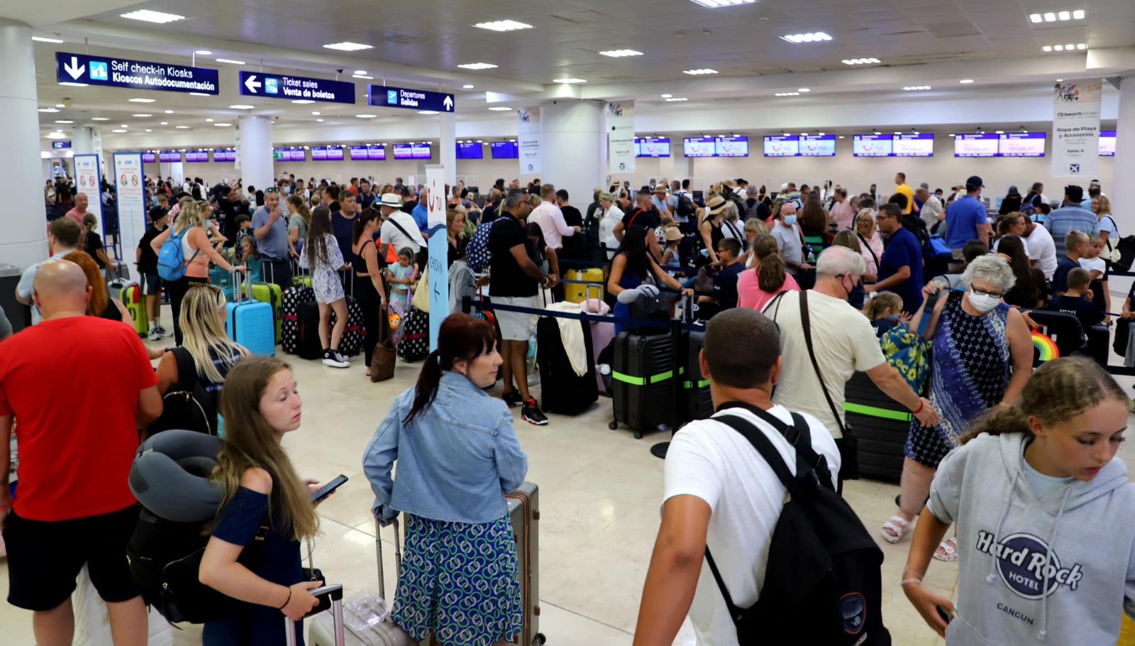 México recibe más de 14 millones de turistas extranjeros en 2025