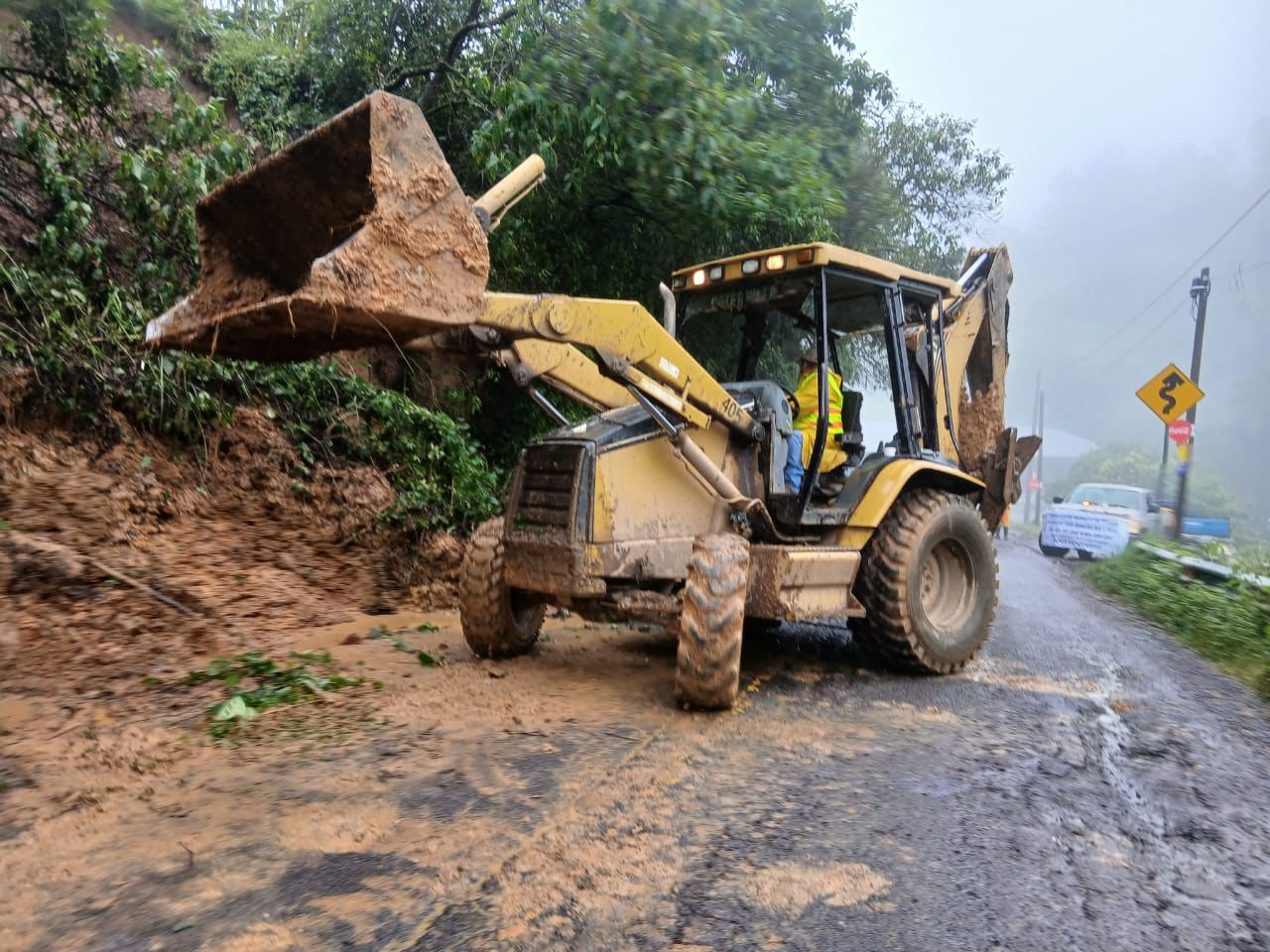Atiende SICT afectaciones en Red Carretera Federal tras intensas lluvias