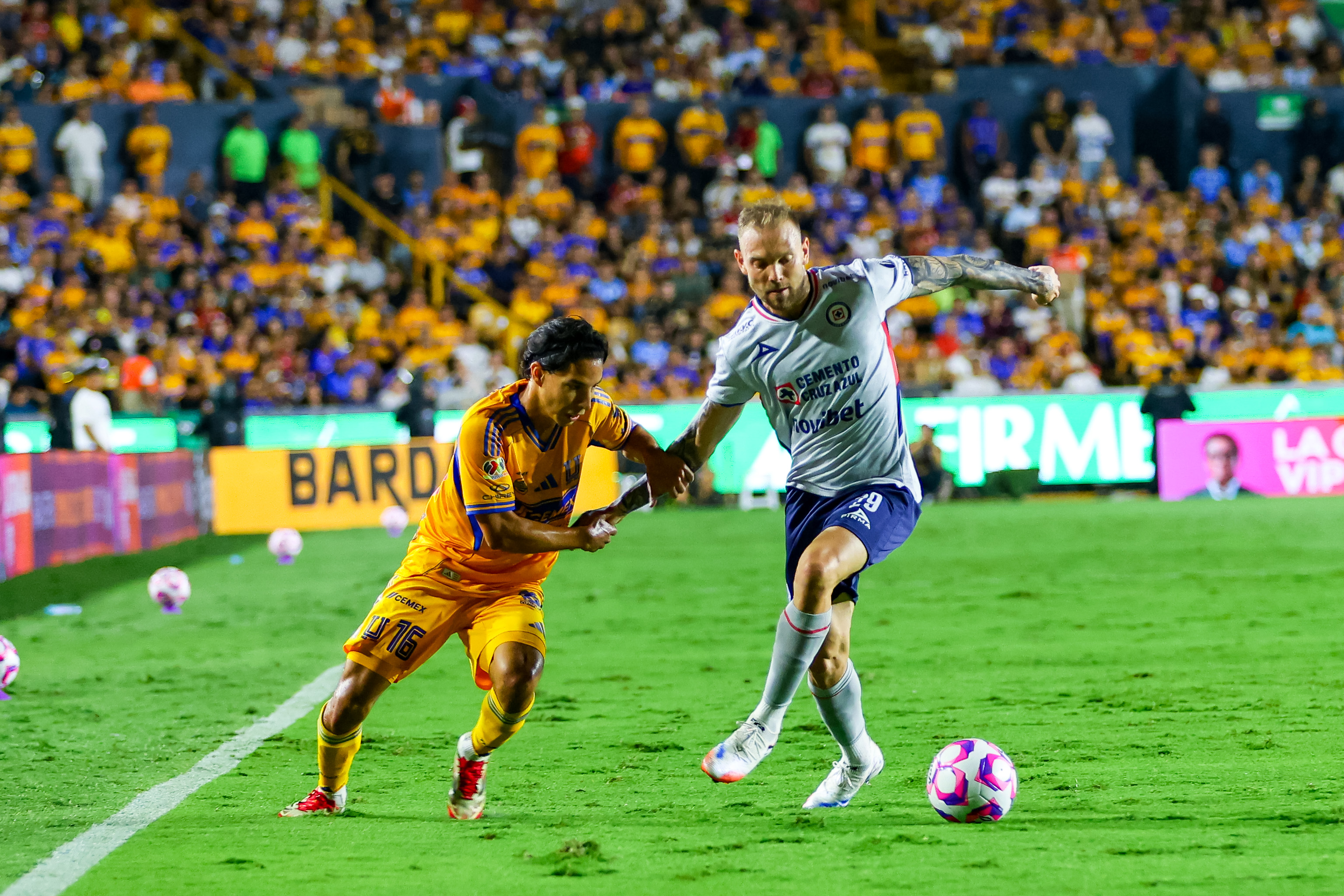 VIDEO Tigres y Cruz Azul no se hacen daño y terminan tablas
