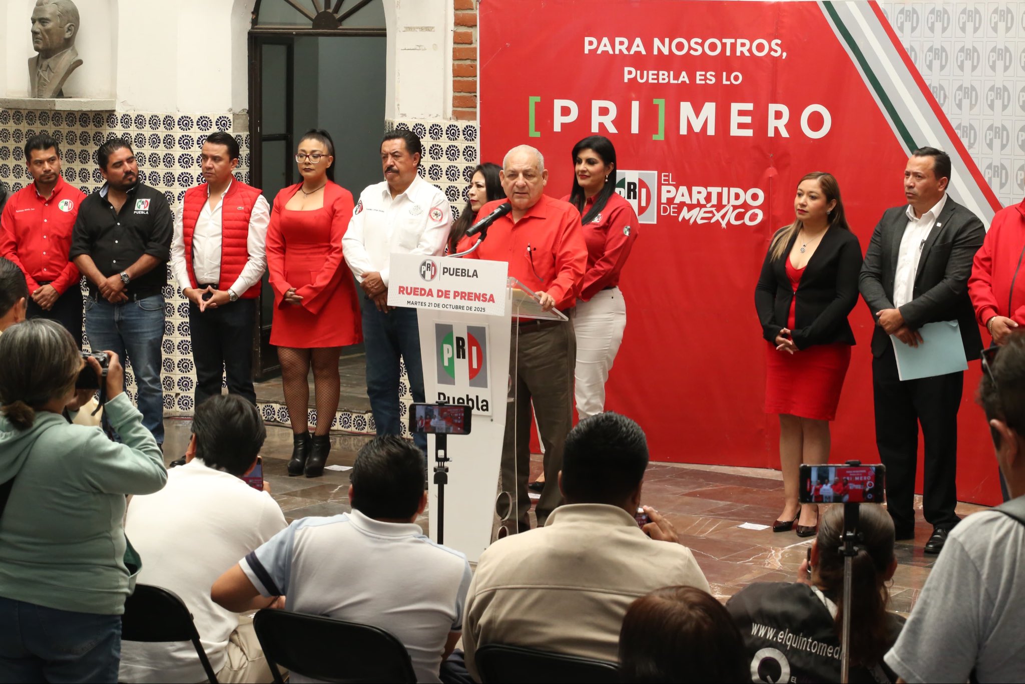 Al PAN no le alcanza para ganar solo en Puebla en el 2027, afirma Juan José Castro