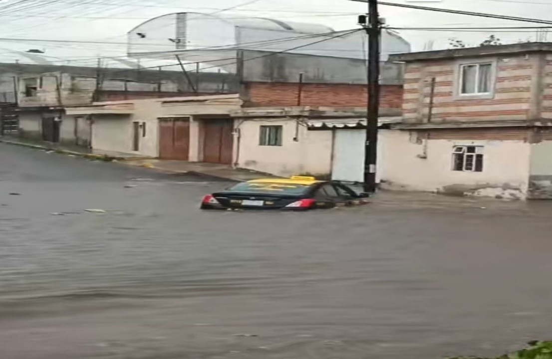 Se registran múltiples inundaciones por la lluvia en la ciudad de Puebla
