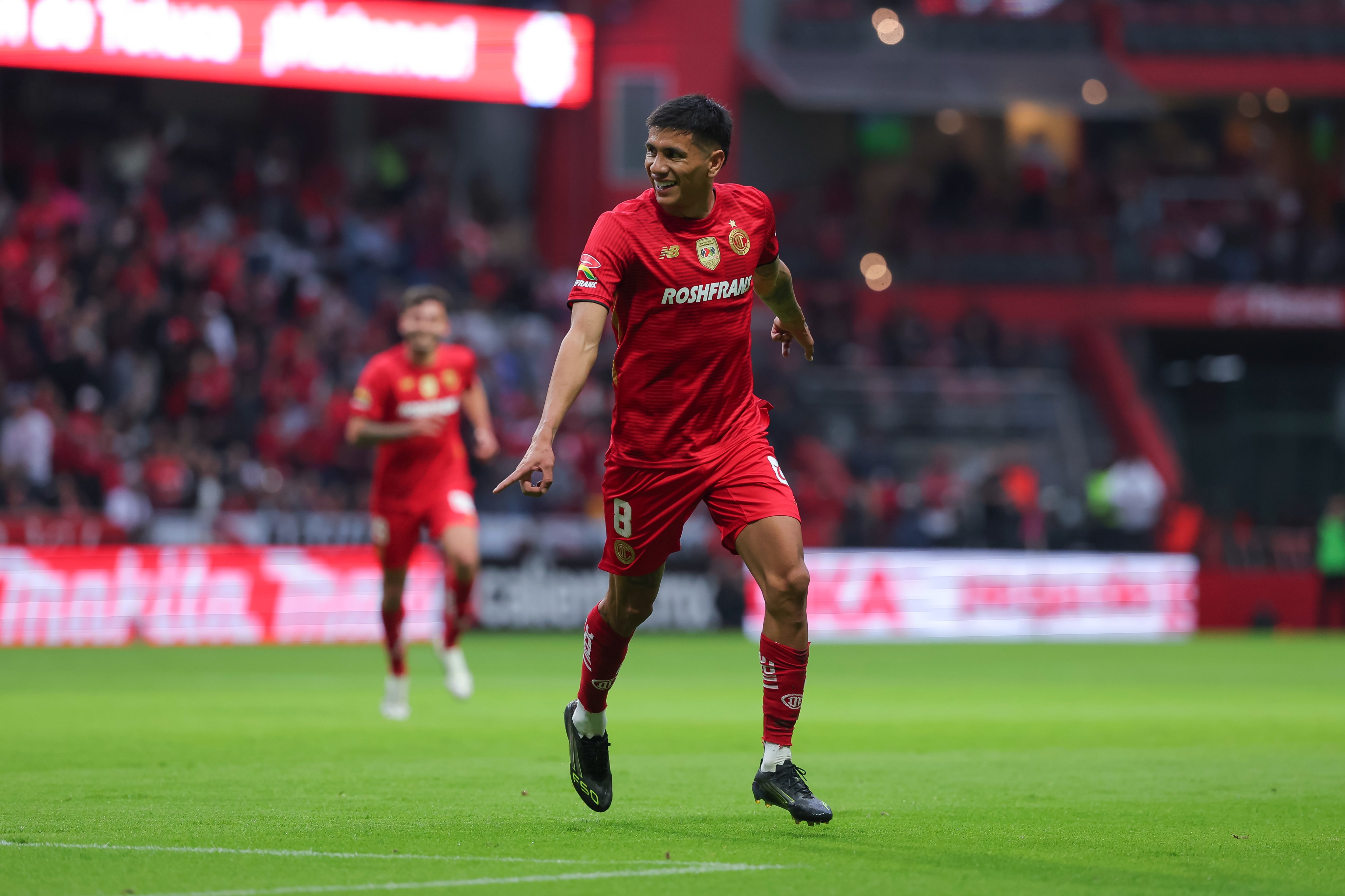 VIDEO Con goleada a Querétaro, Toluca mantiene liderato