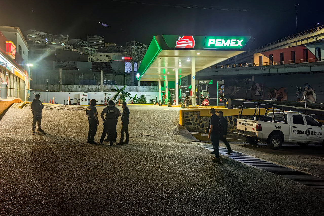 Un hombre fue ejecutado en el baño de una gasolinera en San Jerónimo Caleras