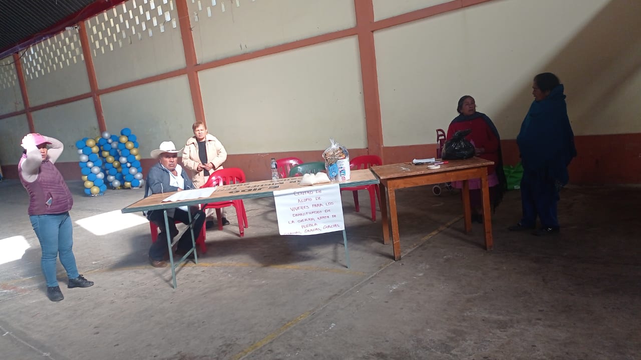 Instalan centros de acopio en Zautla y Libres para apoyar a familias afectadas por lluvias