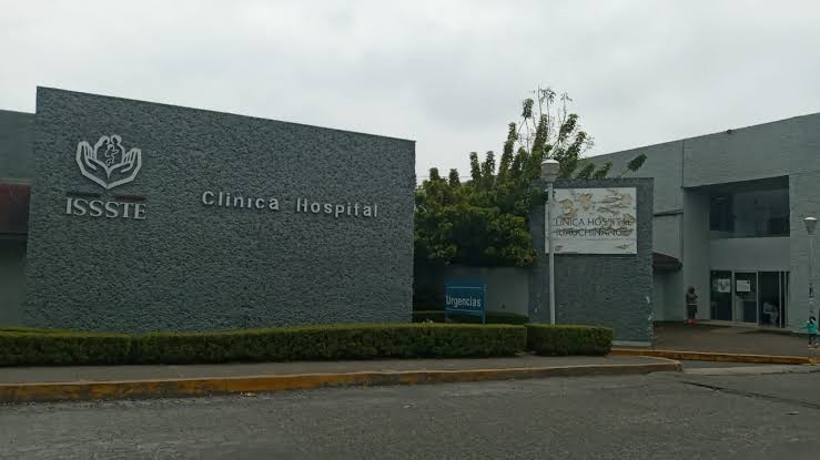 Colapsa ISSSTE de Huachinango; lluvias provocan suspensión del servicio