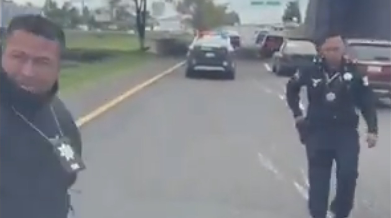 Acusan a policías de Coronango por amenazar a automovilista
