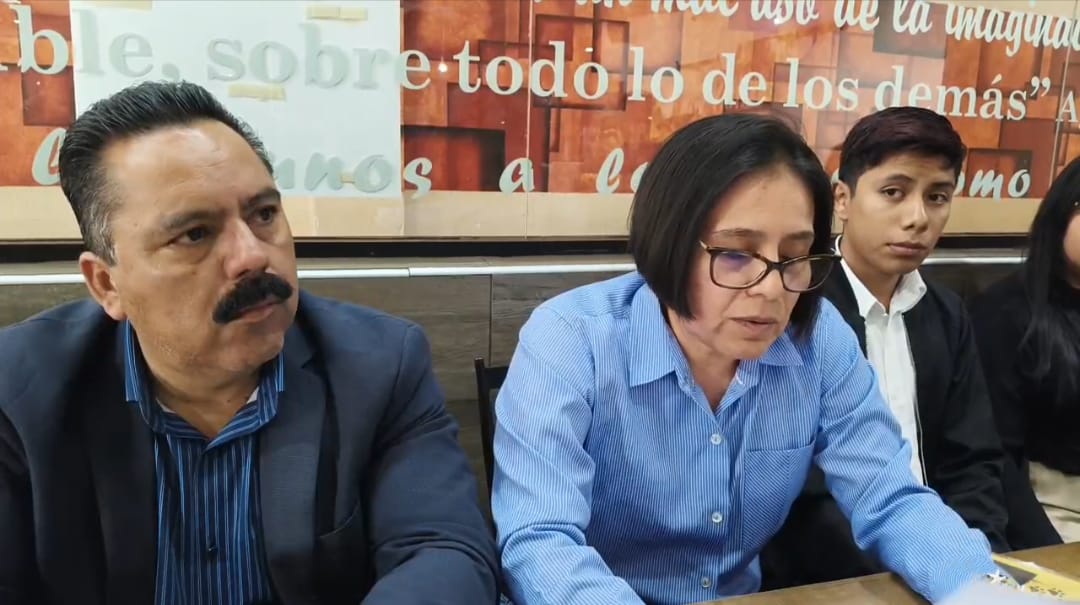 Docente del CBTis 229 en Tehuacán denuncia violencia laboral y hostigamiento por directivos y compañeros