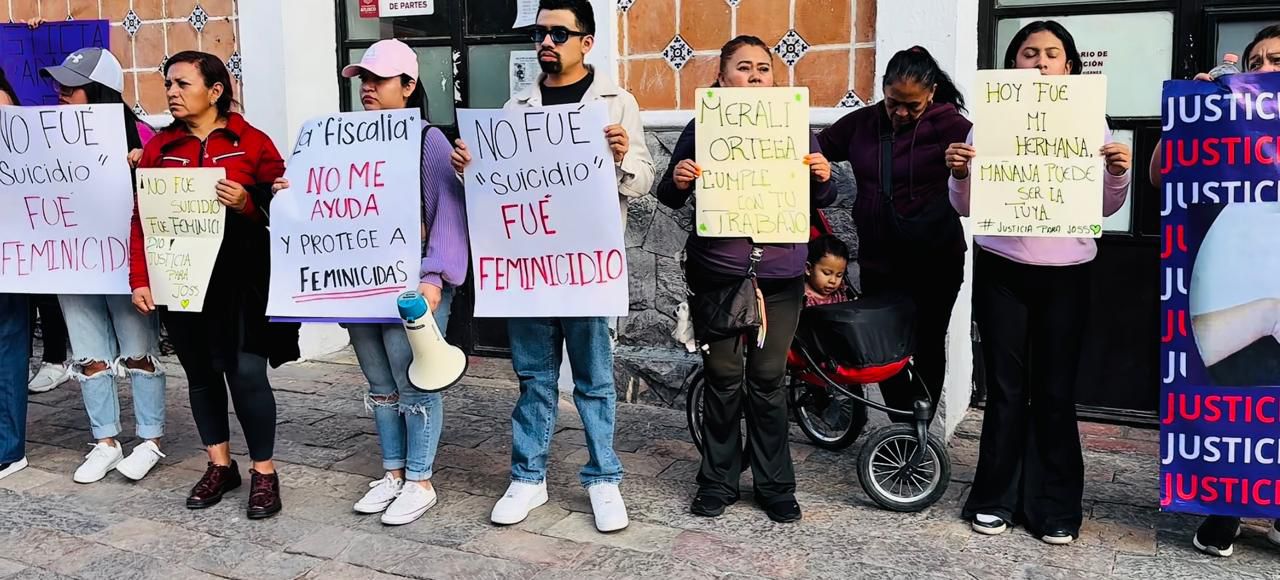 Marchan en Atlixco para exigir esclarecimiento de muerte de una adolescente 