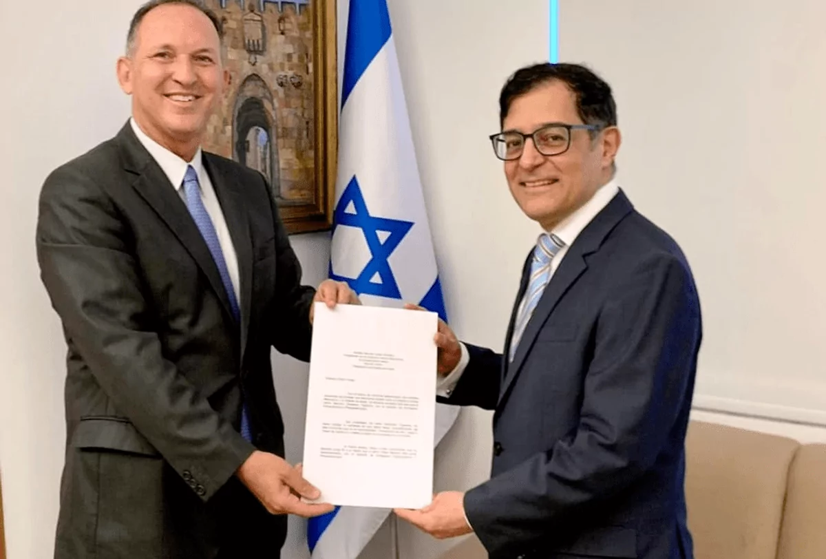 Embajador mexicano en Israel se reúne con connacionales detenidos y coordina su repatriación