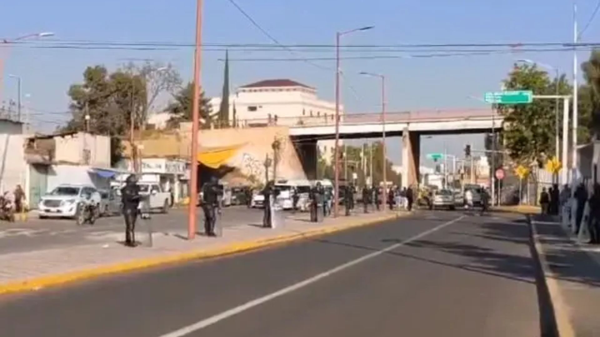 Policías y soldados no van a permitir comerciantes en la Moyotzingo-Texmelucan