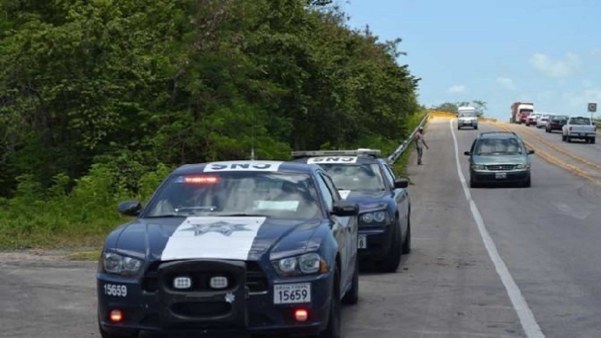 Grupo armado asaltó y agredió a un automovilista en la carretera Puebla-Tehuacán