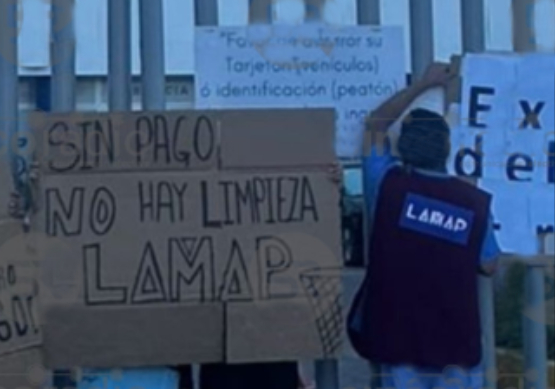 Protesta de intendencia en Hospital General de Cholula por pagos pendientes