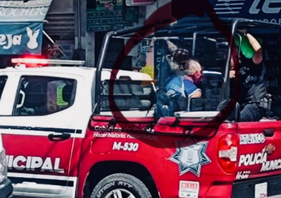 Cae asaltante tras intento de robo en transporte público en Atlixco