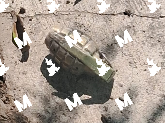 Abandonan granada en calles de Texmelucan