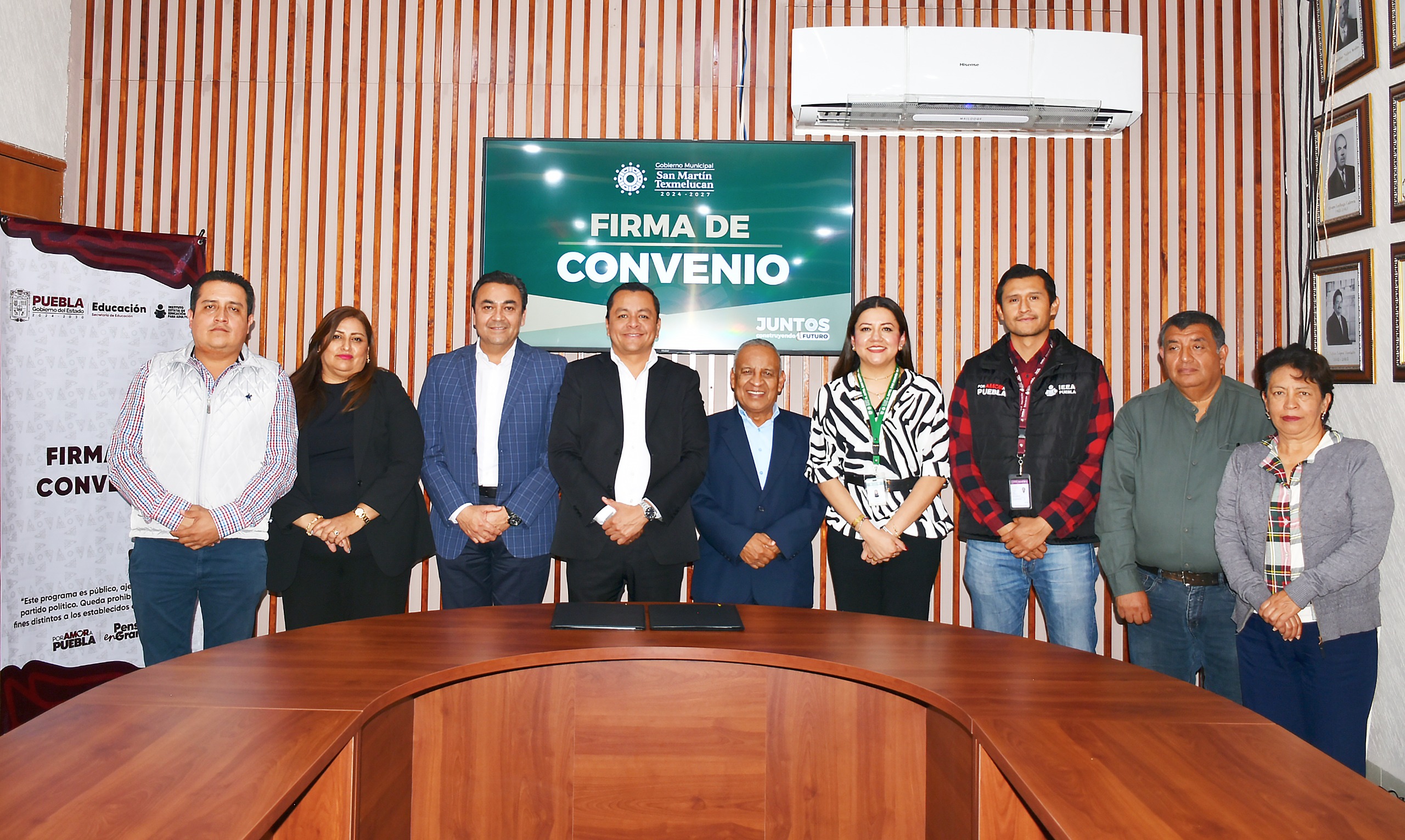 Texmelucan e IEEA firman convenios para combatir el rezago educativo