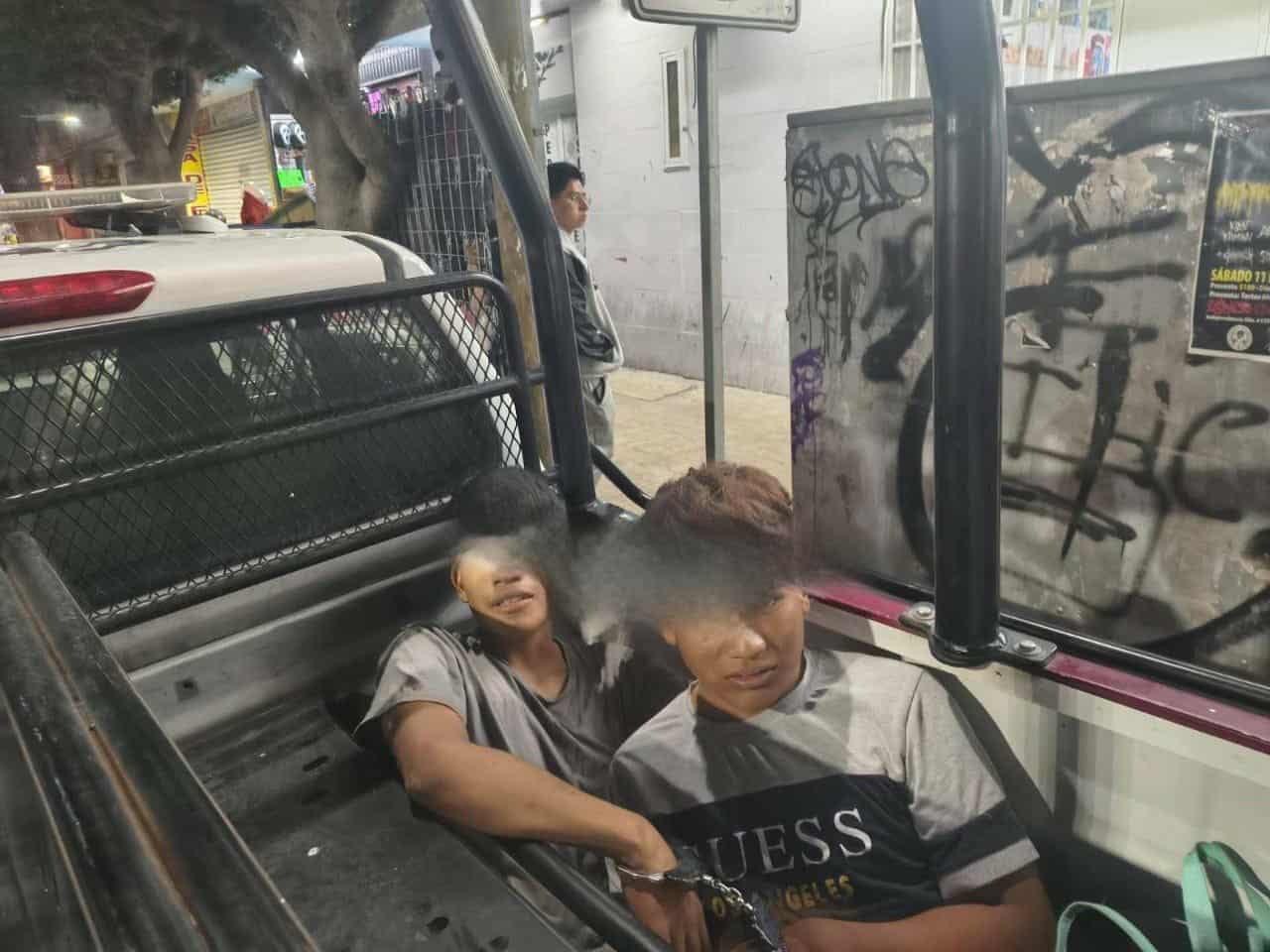 Guardia Civil Turística asegura a dos presuntos “Carteristas” en el centro de Tehuacán