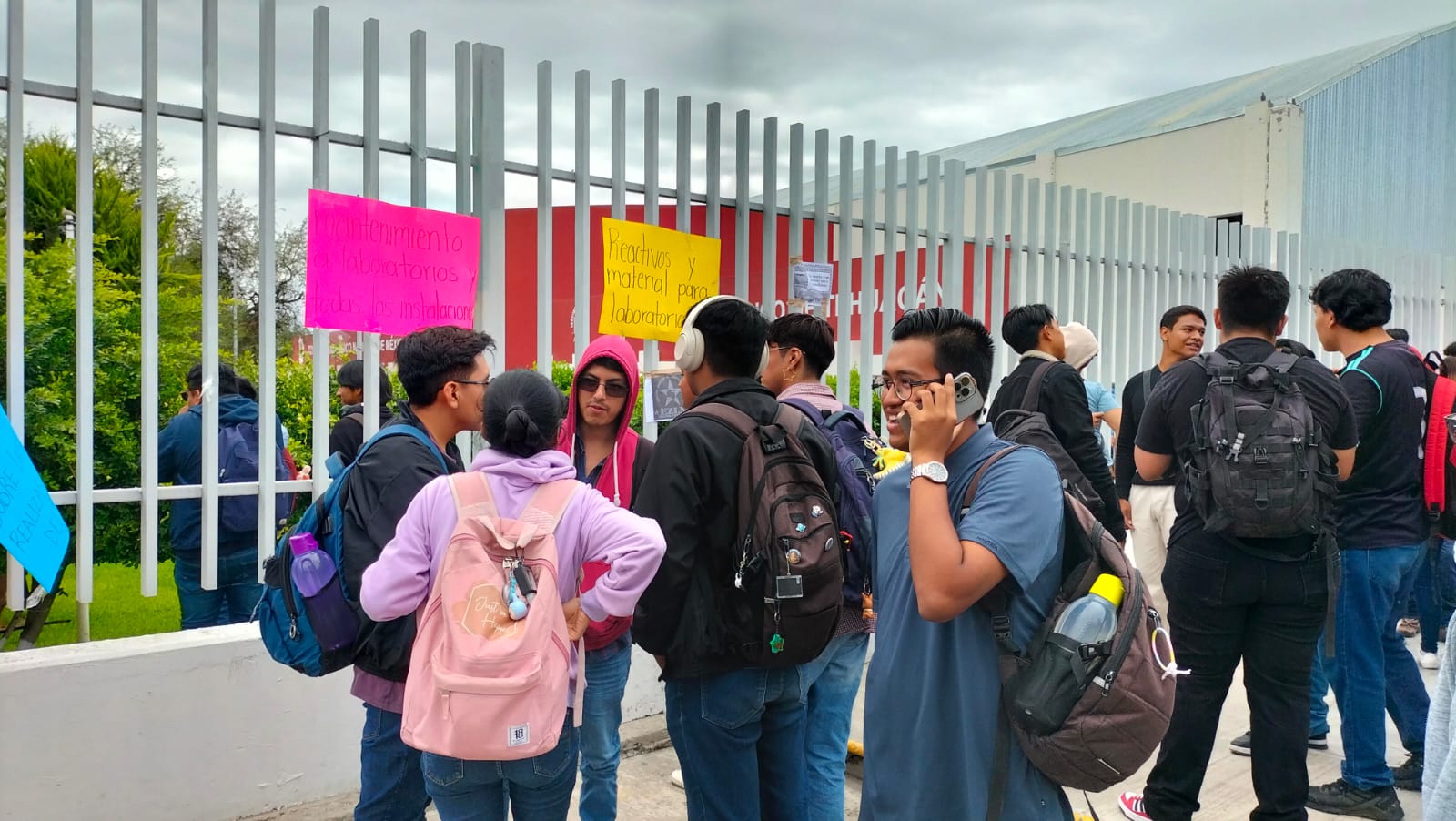 Alumnos del Tecnológico de Tehuacán en paro denuncian intimidación, retiro de vigilancia y corte de energía