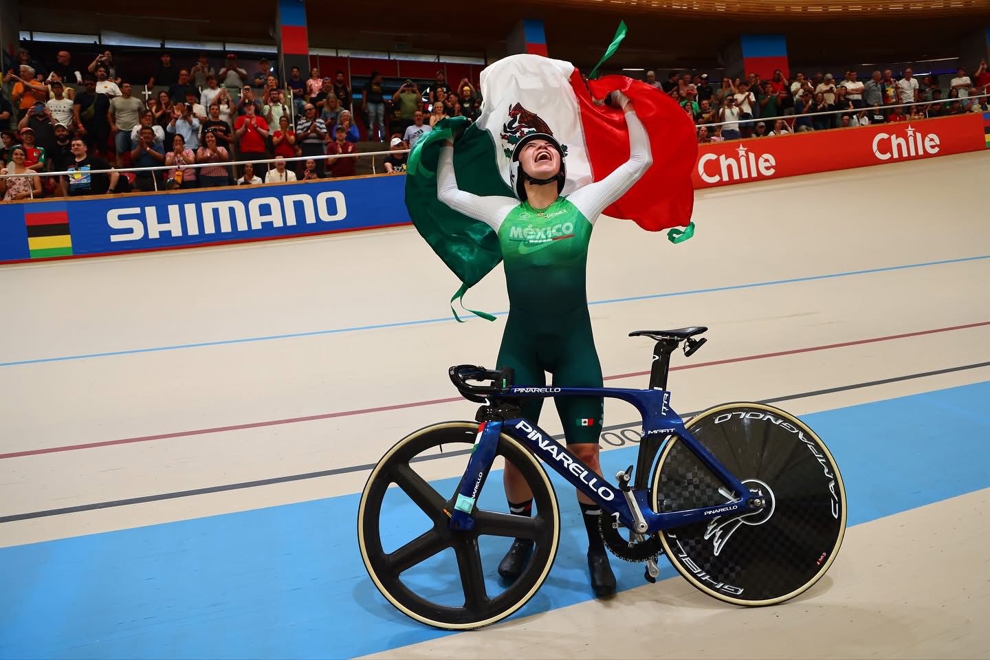 Yareli Acevedo regresa a México al podio de un Campeonato Mundial de ciclismo de pista