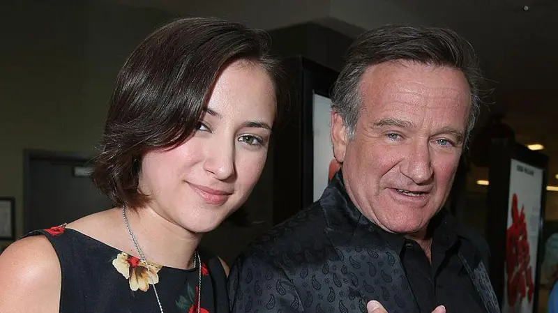 La hija de Robin Williams denuncia videos con IA de su padre