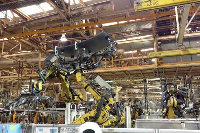 Fin de la alianza: Nissan y Mercedes-Benz apagan planta en México