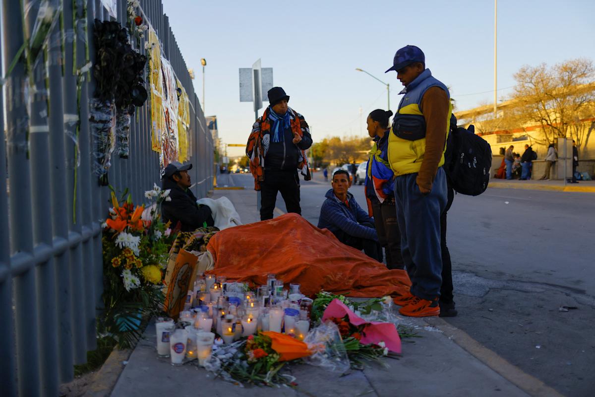 Por temor a las deportaciones se posterga el Día de Muertos para los migrantes 