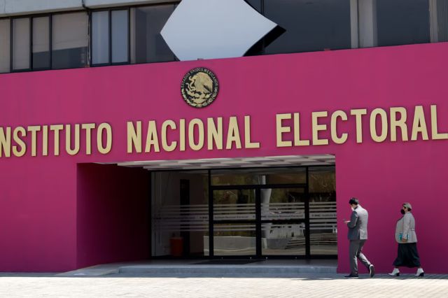 INE bajo ataque: grupo Sc0rp10n habría hackeado sus servidores internos