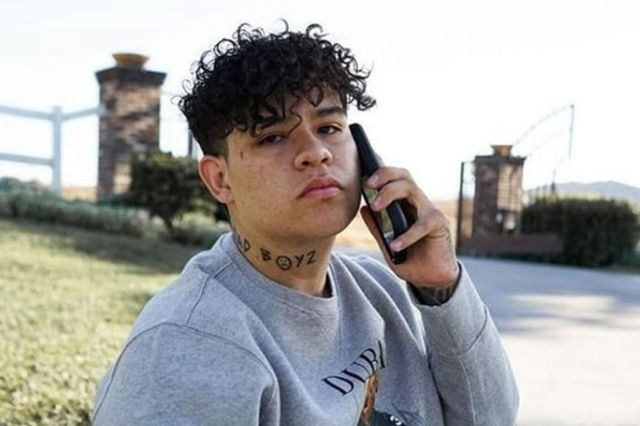 Zapopan prohíbe concierto de Junior H y aplica multa por narcocorridos