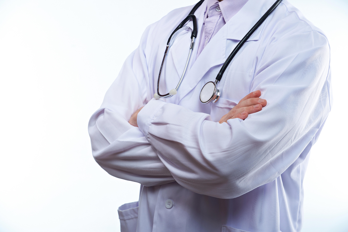 Puebla enfrenta déficit de 5 mil médicos; se sumarán nuevas plazas 