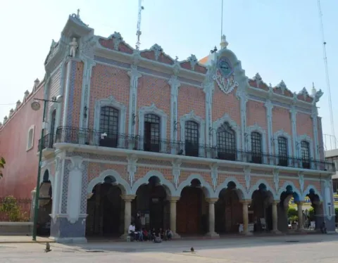 Denuncia regidora de Tehuacán, Mayra Guadalupe Vázquez, amenazas del alcalde Alejandro Barroso