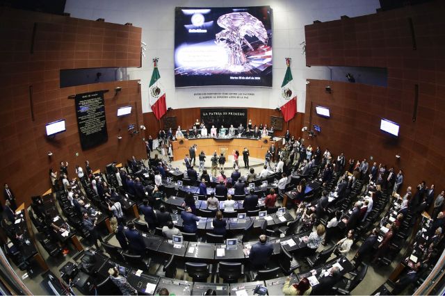 Senado aprueba nueva Ley de la Armada; alertan militarización del país