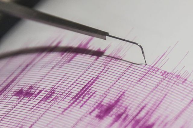Sismo de 5.9 en Afganistán deja muertos y un menor herido