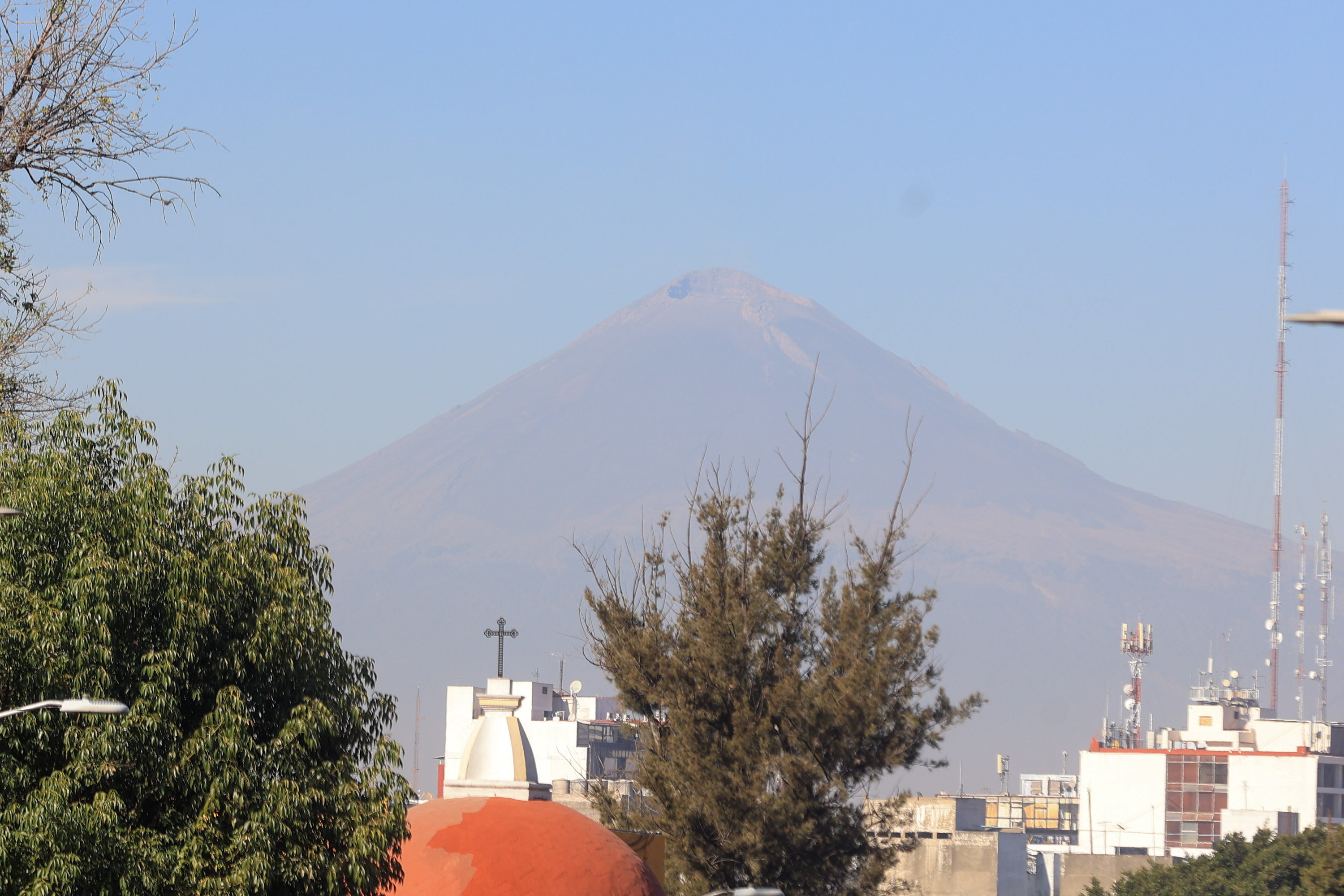 VIDEO Volcán Popocatépetl amanece en calma este sábado 15 de noviembre