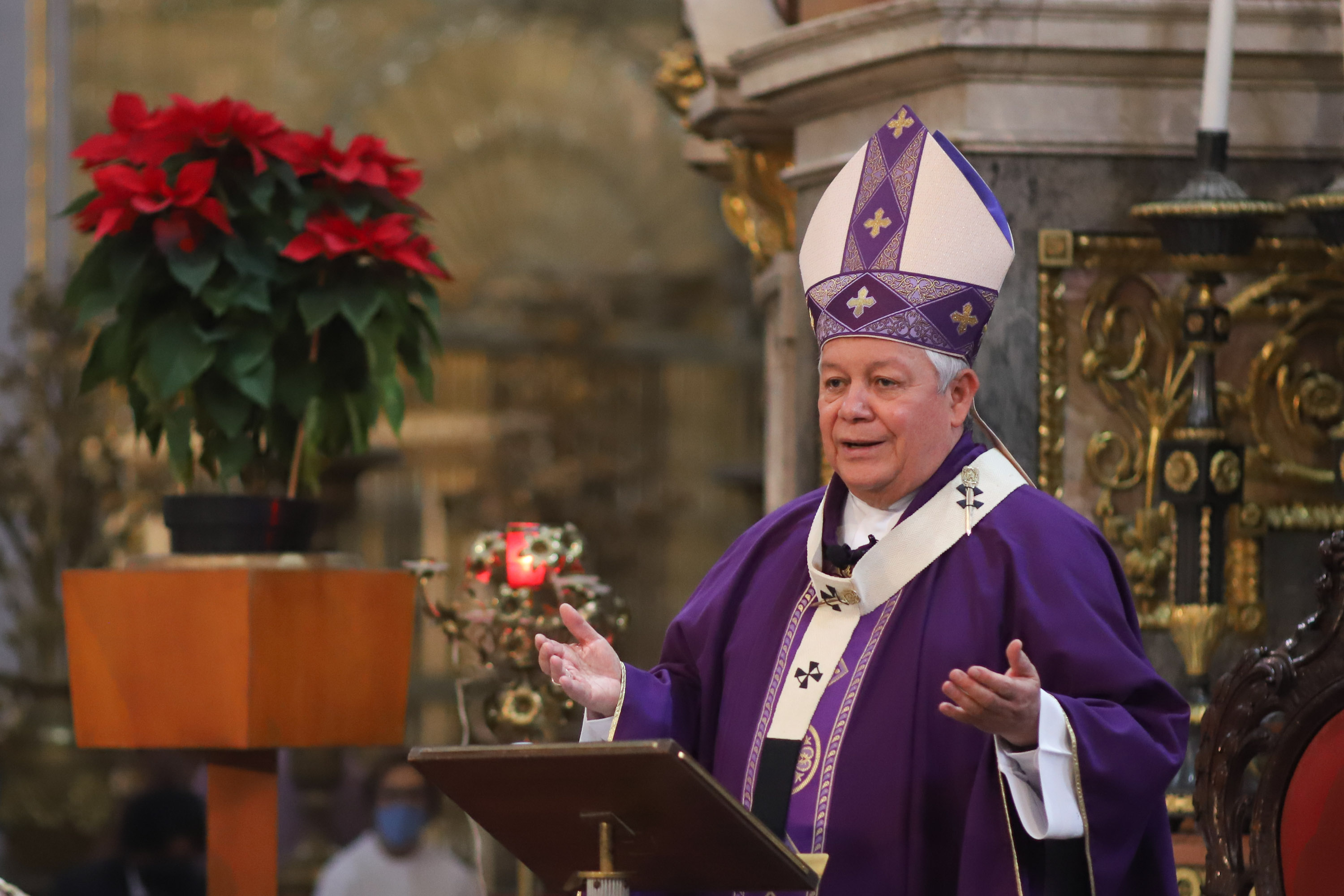 Celebran el primer Domingo de Adviento en la Catedral Angelopolitana