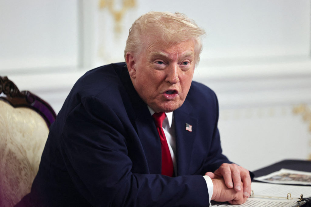 Trump ordena el cierre total del espacio aéreo sobre Venezuela