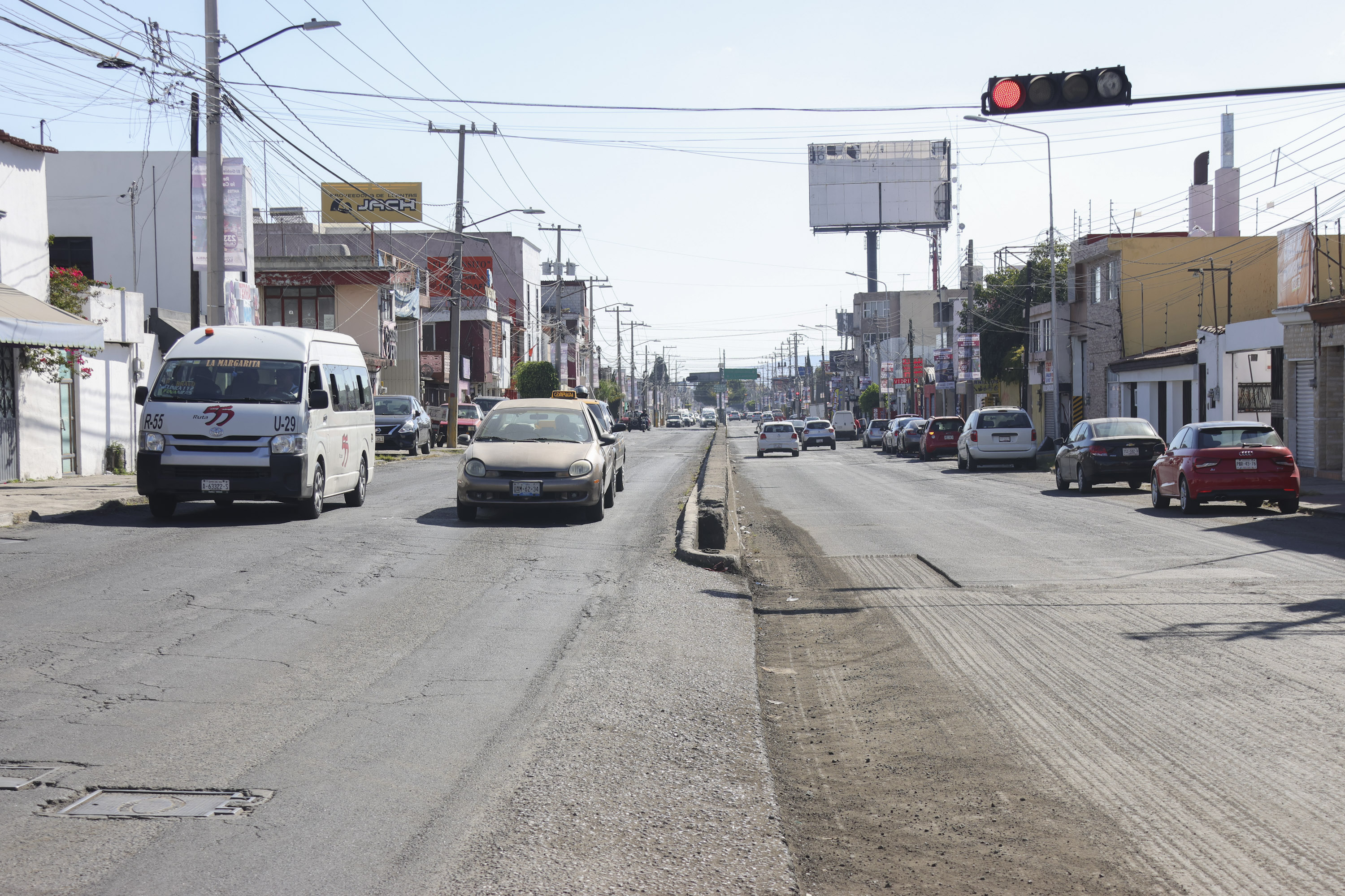 Con precaución, hay trabajos de rehabilitación en la 24 Sur en Puebla