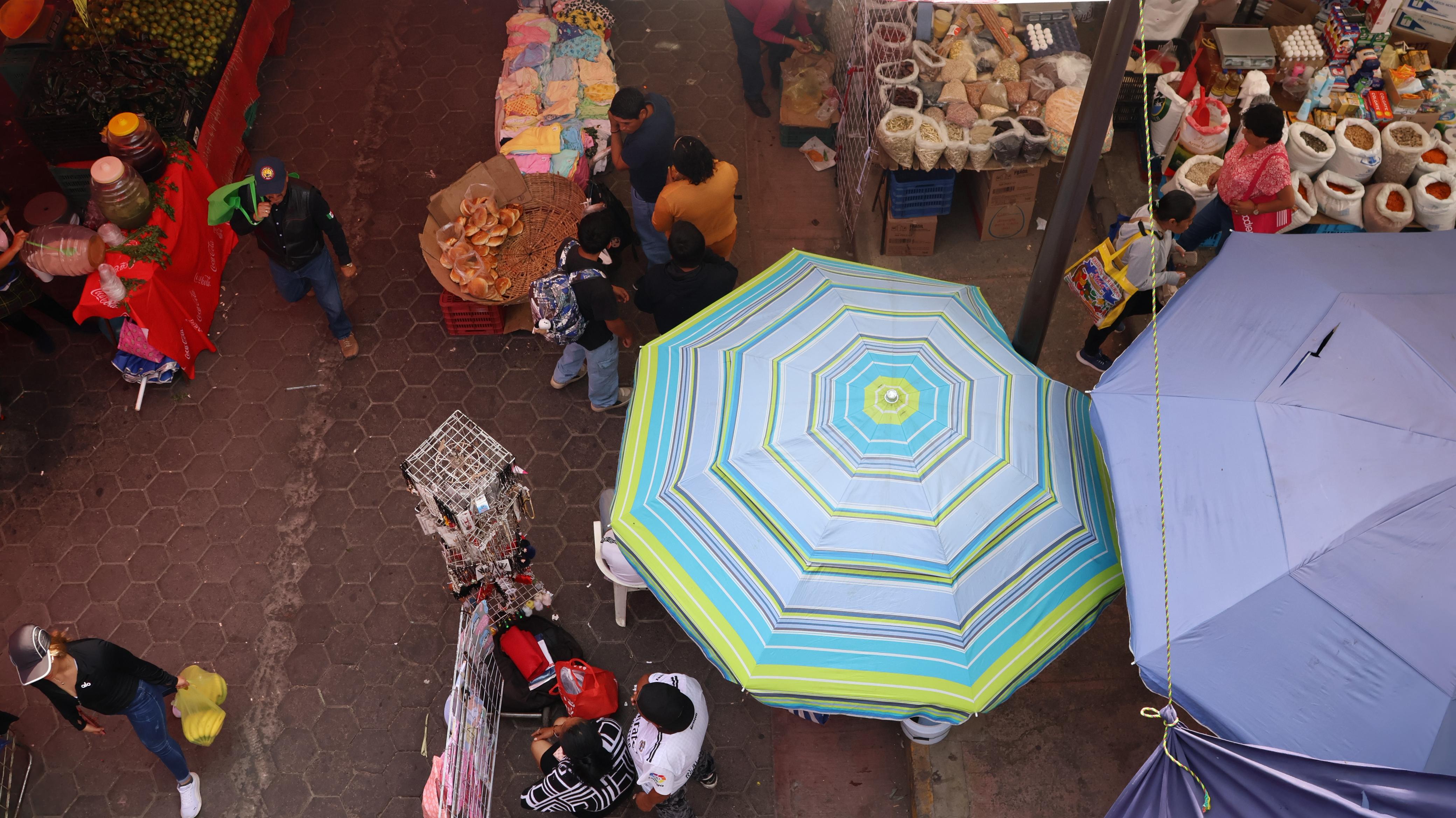 Comerciantes retoman actividades en el Mercado Sabatino en Tlaxcala