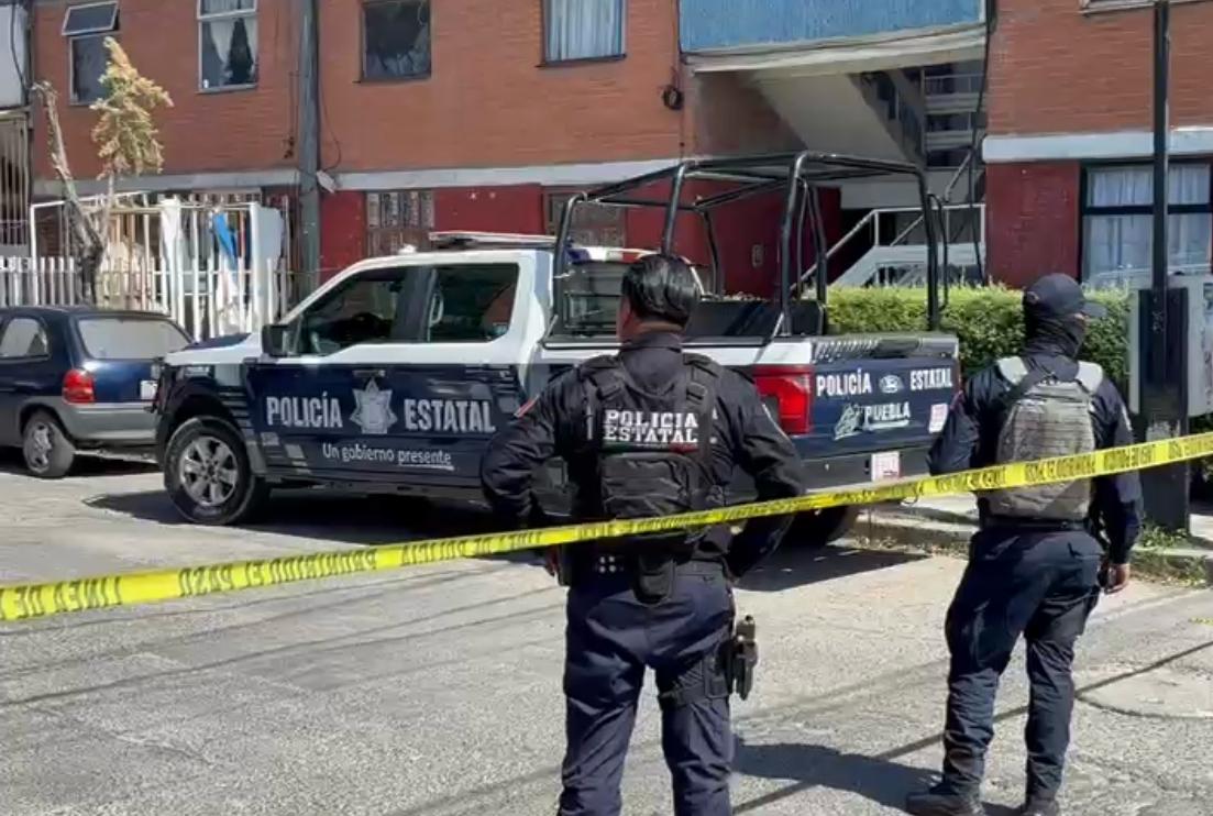Mujer pierde la vida al caer de un edificio en Infonavit La Victoria, en Puebla