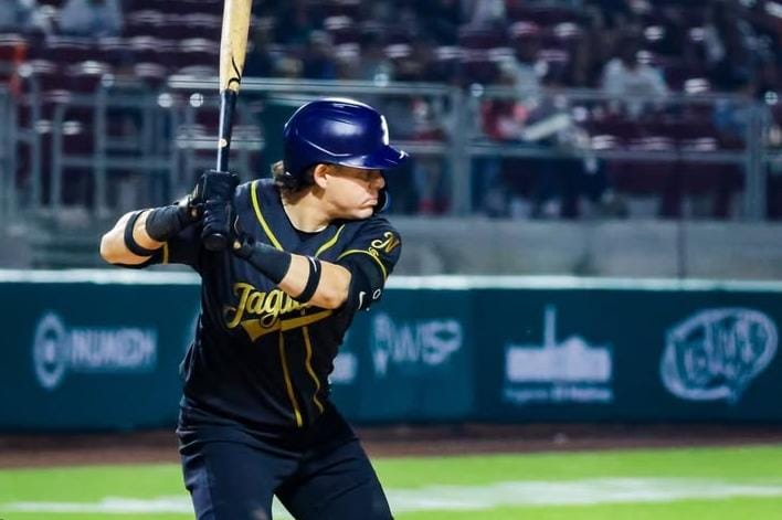 Destaca actuación de peloteros de los Pericos Invernales