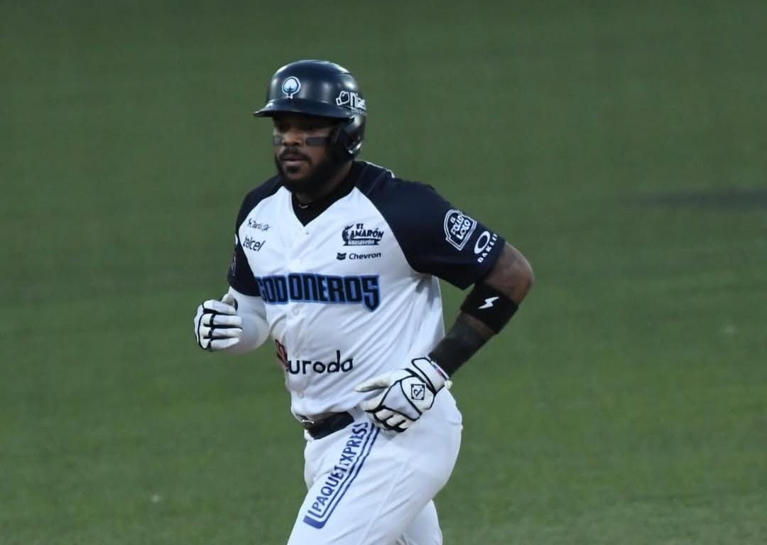 Phillip Ervin colaboró en el triunfo de Algodoneros