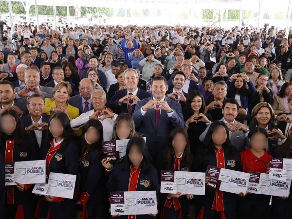 Puebla fortalece educación digital con 79 mil Becas de Conectividad en 2025