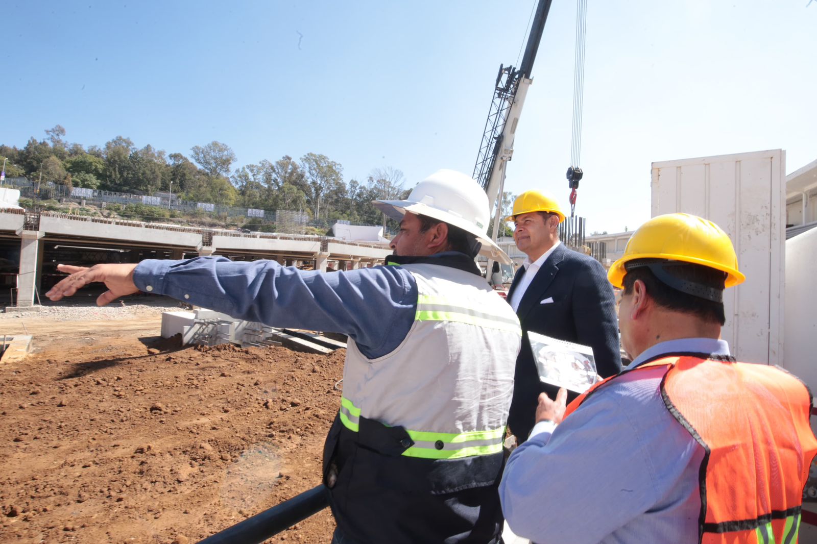 Avance del 55% en UDEP, Armenta recorre dicha obra
