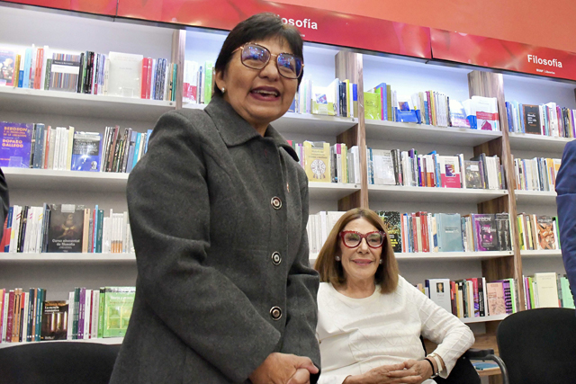 Sabina Berman presenta Los billonarios desaparecen…en Librerías BUAP