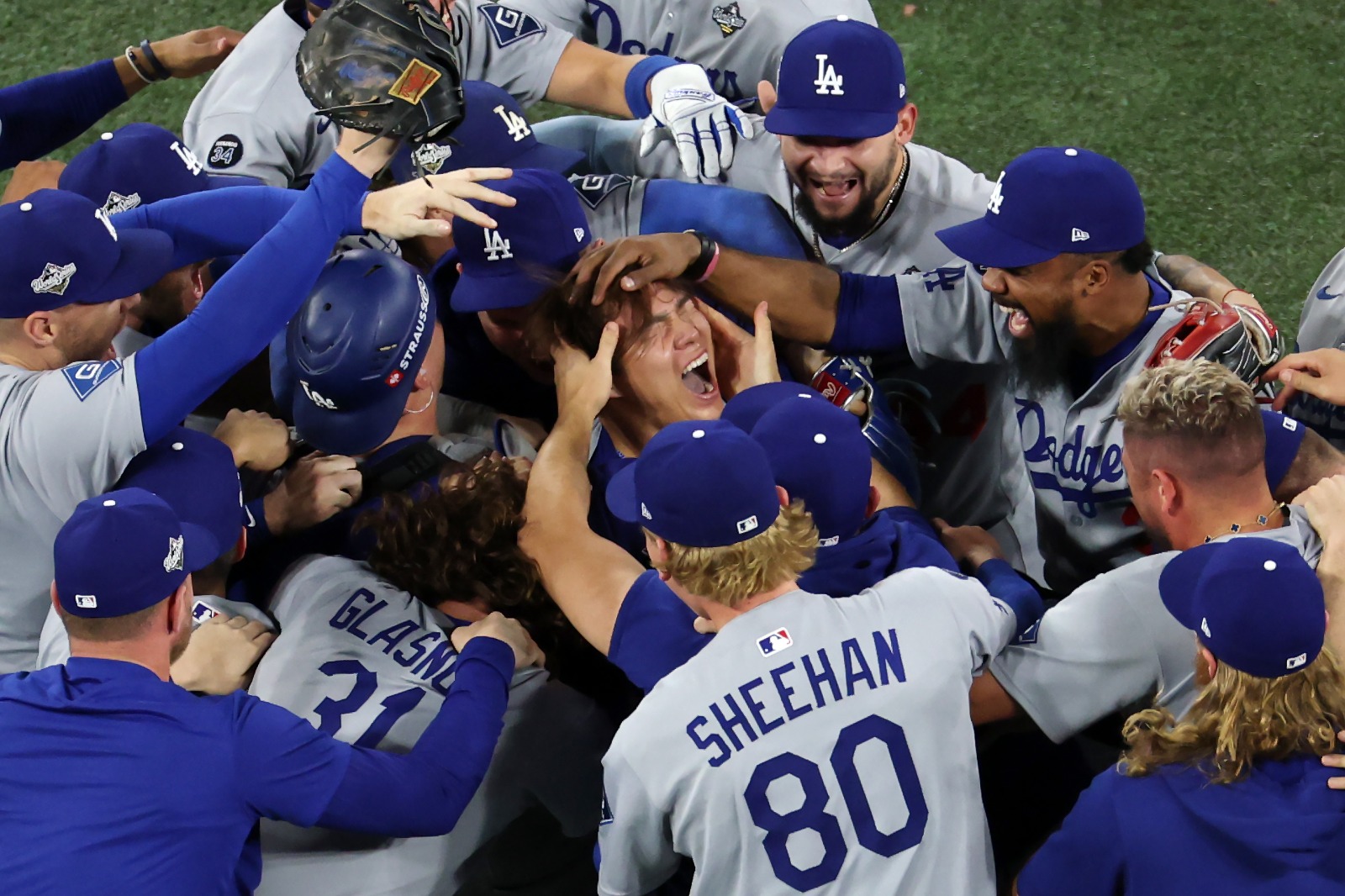Dodgers logran el bicampeonato en las Grandes Ligas
