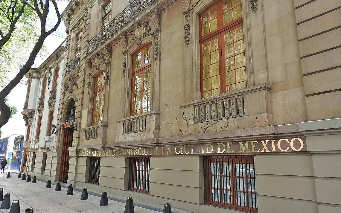 Canaco CDMX exige a Brugada actuar para frenar la violencia en marchas de la capital