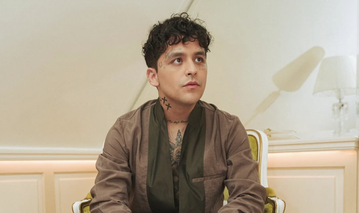 Jueza rechaza vincular a proceso a Christian Nodal en demanda de Universal Music