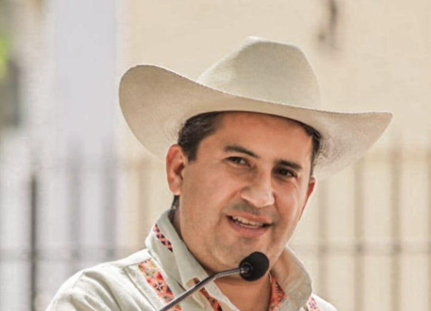 Detienen a seis escoltas de Carlos Manzo por omisiones en el atentado que le costó la vida