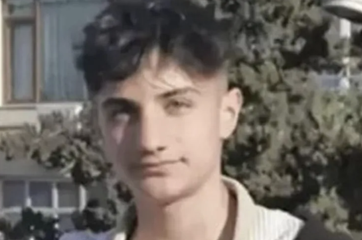 Adolescente muere tras una broma con aire a presión por el recto